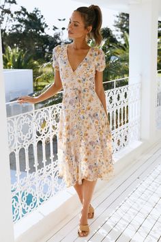 Shirt Collar Types, Printed Casual Dresses, Langer Rock, Dress Beige, Puff Long Sleeves, Neck Bodycon Dress, V Neck Midi Dress, Hem Design, Draped Dress