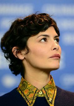 Pixie Haircut Ideas, Audrey Tautou, Shave My Head, Short Curly Haircuts, Casual Chique, Short Wavy, French Actress, Hair Reference, Fashion Hair