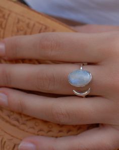 ☆☆☆ MOON LOVERS ☆☆☆ The moon is ruler of many things in our lives. Its different cycles influence our emotions & intuitions. For that reason we appreciate this ring as an accessory that represent one of the most beautiful transitions of the moon: THE HALF MOON! The rainbow Moonstone represents the brightness of the sun and how it perfectly creates the four different cycles of the moon! 》D E T A I L S《 ✦ M E T A L : Sterling Silver 925 ✦ S T O N E : Moonstone ✦ B I R T H S T O N E : June ( Mo Luxury Heirloom Moonstone Ring With Center Stone, Silver Moonstone Ring, Moon Stone Ring, Green Amethyst Ring, Moonstone Ring Sterling Silver, Freshwater Pearl Ring, Moon Lovers, Rose Quartz Ring, Turquoise Rings