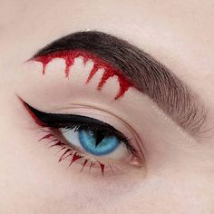 Fun Halloween Makeup Looks Easy, Demon Eye Makeup, Simple Spooky Makeup, Friday The 13th Makeup, Ghostface Makeup, Spider Eyeliner, Subtle Halloween Makeup, Halloween Eyeliner Looks, Hallowen Schminke