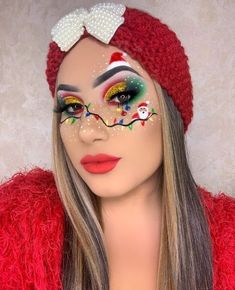 Easy Christmas Makeup Ideas, Christmas Makeup Easy, Christmas Makeup Ideas Simple, Christmas Makeup Ideas Holiday, Christmas Makeup Looks Simple, Simple Christmas Makeup, Makeup Looks Christmas, Easy Christmas Makeup, Holiday Makeup Christmas