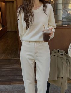 Korean Minimalist Fashion Women, Korean Minimalist Fashion, Street Style Outfits Casual, Minimalist Fashion Women, Western Wear Outfits, Stylish Work Outfits, Easy Trendy Outfits