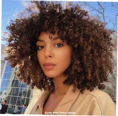 25 Vibrant Curly Hair Color Ideas for a Stunning Makeover Afro Wigs For Black Women, Short Afro Wigs, Short Curly Afro, Curly Wig With Bangs, Curly Afro Wig, Curly Hair Problems