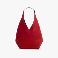 Brand: Artelusa Dim: 50x35x15,5 cm aprox. Square Red Hobo Bag For Daily Use, Red Square Hobo Bag For Everyday, Red Rectangular Bag With Leather Handles, Modern Red Shoulder Bag With Large Capacity, Large Capacity Red Rectangular Hobo Bag, Red Rectangular Hobo Bag With Large Capacity, Red Square Hobo Bag For Shopping, Red Reversible Shoulder Bag, Reversible Red Shoulder Bag