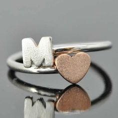 Women Shirt Designs, Alphabet Ring, Easy Love Drawings, Medical Jewelry, Flower Alphabet, Ring Heart, Personalized Bridesmaid Gifts, Rose Gold Heart