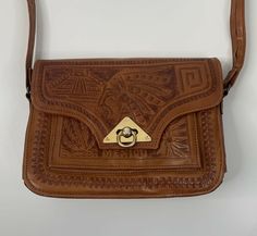 Vintage brown Mayan embossed leather shoulder purse. Super cute. Great quality and condition Louis Vuitton Hobo, Khaki Boots, Louis Vuitton Bucket Bag, Palm Springs Mini Backpack, Louis Vuitton Neonoe, Chanel Brand, Louis Vuitton Totes, Beige Bag, Chic Vintage