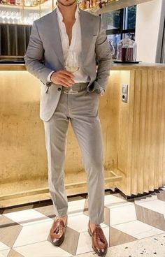 Wedding Guest Outfit Men, Networking Event Outfit, Reception Suits, Italy Wedding Guest Outfit, Event Outfit Ideas, Italy Wedding Guest, Corporate Baddie Outfits, Wedding Guest Suits