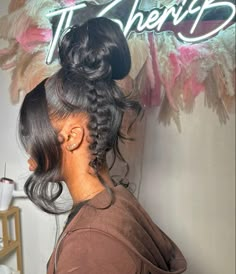 Pin Up Bun, Cute Weave Hairstyles, Weave Ponytail Hairstyles, Box Braids Hairstyles For Black Women, Fishtail Braid