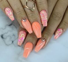 Coral Nails Glitter, Coral Nails With Design, Orange Ombre Nails, Orange Nail Art, Orange Nail Designs, Nails 2018, Peach Nails, Coral Nails, Manicure Gel