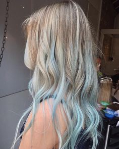 Blue Hair Streaks, Blonde Hair Colour, Pastel Blue Hair, Hair Dye Tips, Blue Ombre Hair