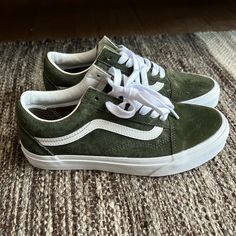 Questions? Leave A Comment Below! Brand New Vans Lx Old Skool Sea Turtle Green Heiq M 5/ W 6.5 Olive Green Color And Water Repellent From A Smoke Free And Pet Free Home Green Vans Outfit, Vans Verdes, Olive Green Vans, Neon Vans, White Slip On Vans, Old Skool Platform, Grey Vans, Vans Checkered, Green Vans