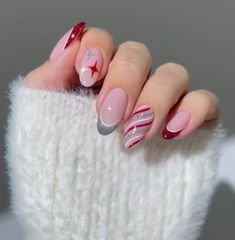 Bow Nail, Christmas Gel, Christmas Nails Easy, Nagel Tips, Christmas Gel Nails, Colorful Nails, Simple Gel Nails, Short Acrylic, Thanksgiving Nails