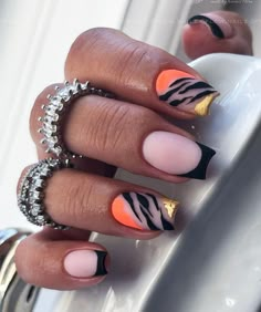 October Nails Fall Colors, October Nail Designs, October Nails Fall, Nails Fall Colors, Hard Gel Nails, Nail Designs Fall, Acrylic Nail Shapes, September Nails, Drip Nails