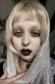 Possessed Makeup Halloween, 1920s Goth Makeup, Mime Makeup Ideas, Easy Special Effects Makeup Ideas, Horror Inspired Makeup, No Eyelashes Makeup Look, Korean Goth Makeup, Unique Goth Makeup, Sleep Eye Makeup