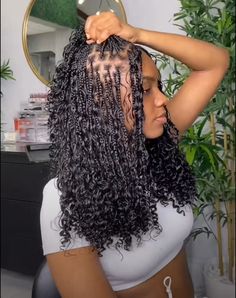 Bohemian Knotless Braids Shoulder Length, Small Short Boho Braids, Boho Knotless Shoulder Length, Small Boho Bob Knotless Braids, Boho Braids Mid Back, Bora Bora Braids Bob, Mid Length Boho Braids, Medium Short Bohemian Knotless Braids, Small Boho Knotless Braids Bob Length