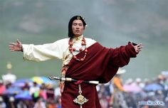 FolkCostume&Embroidery: Costume of the Tibetan Peoples Fantasy Clothing, Chinese Art, Costume Design