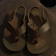 Never Worn Casual Slide Sandals For Playtime, Synthetic Slide Sandals For Playtime, Casual Synthetic Flip Flops For Playtime, Casual Adjustable Flip Flops For Playtime, Adjustable Casual Flip Flops For Playtime, Casual Brown Sandals For Playtime, Sandals Flip Flops, Childrens Place, Flip Flop Sandals