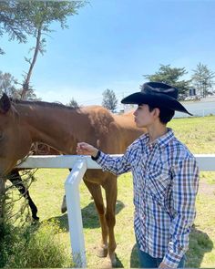 Boots Outfit Men, Equestrian Aesthetic, Mexican Men, Cowboy Outfits, Couple Outfits, Dream Guy, Boots Outfit