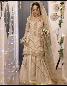 Nikah Garara Dress, Sharara Bridal Dress, Nikkah Garara Dress, Pakistani Nikkah Dress Brides, Nikkah Inspo Dresses, Nikkah Bridal Outfit, Nikha Bridal Look, Nikkah Gharara Outfit, Nikah Wedding Dress