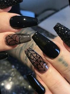 Simple Goth Nails Coffin, Easy Goth Nails, Goth Nails Simple, Cute Grunge Nails, Grunge Nail Designs, Unusual Nails, Gothic Nail Art, Candy Corn Nails, Gothic Stuff