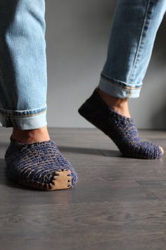 Handmade, stylish, and cozy slippers for Adults. A perfect gift idea. Stay warm and cozy during the cold season. Hand-made with love and care! Vegan and Cruelty-Free. CARE Machine wash cold/warm gentle cycle. Tumble dry low to medium temperature. Do not bleach. SHIPPING Item is ready to ship. Free Shipping to Canada; typically ships within 1-2 business days. RETURNS If there is absolutely anything wrong with your order, please email me Crochet Converse, Beautiful Slippers, Handmade Slippers, Modern Crochet Patterns, How To Wrap, Comfy Slippers, Wool Slippers, Knitted Slippers, Slippers Cozy