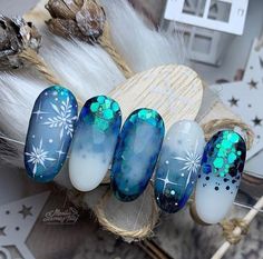 Trending Winter Nails, Winter Nail Colors, Nail Art Noel, Xmas Nail Art, December Nails, Nail Colors Winter, Christmas Gel Nails, Seasonal Nails, Holiday Nail Art