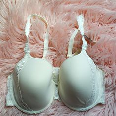 Nwt. Chantelle Bra, Size 38d, No Push-Up, With Extra Optional Strap Around The Neck. Chantelle Bras, Light Peach Color, Convertible Bra, Red Bra, Blue Bra, Minimiser Bra, Nude Bra, Soft Cup Bra, Black Bralette