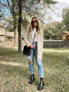 Lug Boots Outfit, Green Boots Outfit, Chelsea Boots With Jeans, Chelsea Boot Outfits Women, Chunky Boots Outfit, Chelsea Boots Outfits, Chelsea Boot Outfit, Outfit With Boots