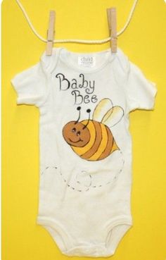 Baby Onies, Bee Cupcakes, Babies Fashion, Shirt Painting, Toddler Class, Hand Painted Clothing, T Shirt Painting, Dancing Bears