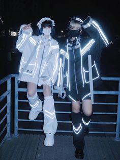 White Futuristic, Futuristic Cyberpunk, Oversize Outfit, Jirai Kei, Punk Dress, Female Shorts, Cyberpunk Fashion, Casual Wide Leg Pants, Leg Sleeves