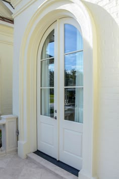 Curved Doors Entrance, Arched French Doors Exterior, Large Arched Front Door, 8ft Doors With 10 Ft Ceilings, Double Arched Front Door, Exterior Glass Doors, Arched Entry Doors