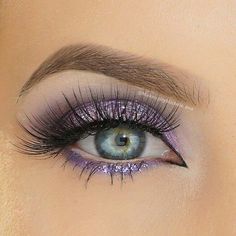 Make Up Yeux, Eye Makeup Images, Eye Makeup Pictures, Purple Makeup, Eye Makeup Steps, Eye Makeup Designs, Makijaż Smokey Eye, Makeup Eye Looks, Creative Eye Makeup