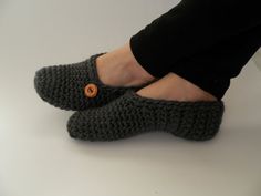 Crochet slipper boots/womens slippers/womens slipper boots/slipper boots/crochet womens slippers handmade/house shoes/crochet wool slippers Slippers Boot, Crochet Boots Pattern, Crochet Slipper Boots, Slipper Pattern, Crochet Slipper, Handmade House, Crochet Slippers Free Pattern, Shoes Crochet, Crochet Baby Boots