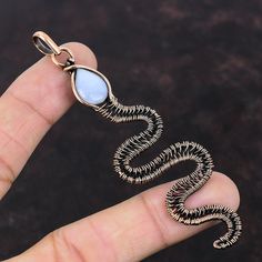 Unique Blue Chalcedony Jewelry, Wire Wrapped Snake, Wire Charm, Wire Wrapped Jewelry Pendant, Wire Wrap Jewelry Designs, Wire Wrapped Jewelry Diy, Wire Wrapped Bangles, Snake Pendant, Electroformed Jewelry