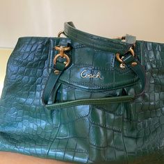 Green Excellent Condition No Flaws Inside Or Out. Like New Barely Used. Questions? Leave A Comment Below! Bags Coach, Coach Bag, Bag Vintage, Womens Tote Bags, Leave A Comment, Coach Bags, Like New, Green, Women Shopping