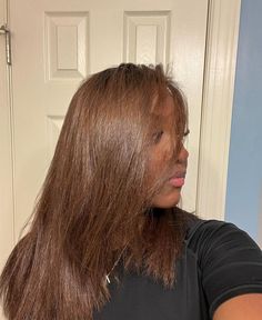 Chocolate Girl Aesthetic, Brown Hair Black Women, Natural Hair Aesthetic, Silk Press Hairstyles, Brown Natural Hair, Cinnamon Brown Hair, Black Women Aesthetic, Cinnamon Hair, Girl Hair Colors