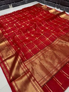 For any questions Whatapp Us: +4591718558 Visit www.silktatva.com for extra discounts Red Chanderi Handloom Pure Katan Silk Gold Zari Checks Meenakari Buttas Nakshi Borders Saree All over Gold zari checks and meenakari buttas in the body of the saree Borders with Nakshi weaving Heavy Pallu with Zari 100% Pure Chanderi Handloom Saree Saree includes unstitched blouse Exclusive Design Ready to ship We do Saree Fall, Pico, Tassels on request only free of charge NOTE: While opting for the Customized Red Katan Silk Saree With Cutdana, Red Chanderi Saree With Zari Weaving, Red Semi-stitched Saree With Zari Weaving, Red Semi-stitched Silk Thread Saree, Red Katan Silk Pre-draped Saree Handloom, Saree Border, Handloom Saree, Borders, Star Fashion