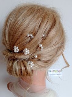 These pearl hair pins and jewelry set are perfect for a bling wedding theme. Gorgeous wedding hair clip with beautiful pearls. It looks beautiful and attractive. You will love it.  Available: SILVER, GOLD        SET of 7  Pearl Hair Pins     Please read my policies before purchase: https://www.etsy.com/shop/SilkPearlDesign#policies Bling Wedding Theme, Pearl Hairpin, Pearl Hair Pins Bride, Formal Pearl Clip-on Bridal Earrings, Baroque Pearl Hair Pin, Pearl Hair Pin Wedding, Pearl Hair Clip, Pearl Hair Pins, Wedding Hair Clips