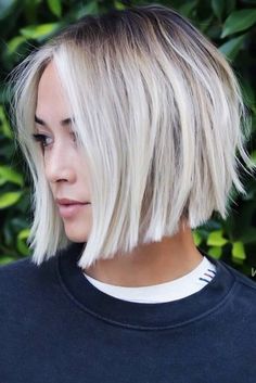 Choppy Bob For Fine Hair Mid Length, Bob Haircut Short In Back, Chin Length Hair With Undercut Women, Smudged Roots Blonde Short Hair, Flattering Short Haircuts For Round Faces, Jade Roper Short Hair, 2023 Bob Haircuts Round Face, Cute Hair Styles For Bob Haircuts, Bob Hairstyles Before And After