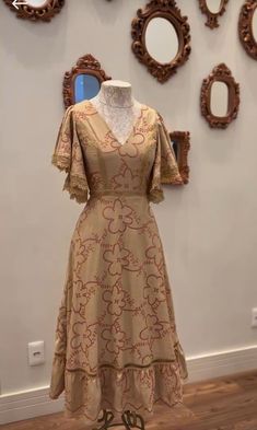 Long Frock Designs, Joy Dress, Simple Gowns, Frock Patterns, Elegant Attire, Trendy Dress Outfits