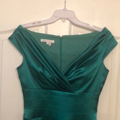 It Fits Off The Shoulders, And Has Never Been Worn. Green Evening Dress For Dinner, Kay Unger Dresses, Kay Unger, Gorgeous Dresses, Green Dress, Off The Shoulder, Mini Dress, Womens Dresses, Green