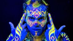 1-award-winning-uv-body-painting-by-andra Body Painting Festival, Tattoo Prices, Psy Art, Painting Artist, Neon Party, Illusion Art