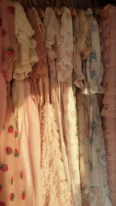 Princess Core, Mia 3, Princess Aesthetic, The Closet, Soft Girl, الرسومات اللطيفة, Victorian Era, Pink Aesthetic, Girly Things