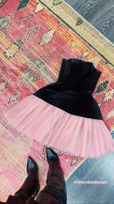 Chic Sleeveless Dress For Costume Party, Black Fitted Tulle Strapless Dress, Fitted Black Tulle Strapless Dress, Chic Strapless Dress For Costume Party, Fitted Sleeveless Tulle Dress, Velvet Homecoming Dress, Looks Party, Dress Birthday