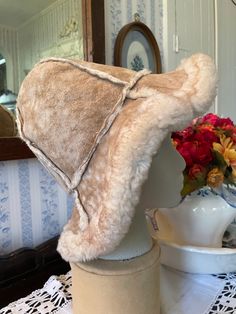 This unique, beautiful hat is made of natural tan brown sheepskin on the outside, with natural off white/beige shearling on the inside - super warm, soft and cozy! Fits women's size small. In very good condition. Mysterious Fashion, Cabby Hat, Natural Tan, Cozy Fits, Beautiful Hats, Winter Hat, White Beige, Vintage Lighting, Brown Suede