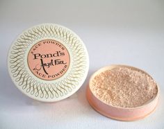 Vintage Blush Makeup, Vintage Skincare Aesthetic, Vintage Makeup Products, Vintage Beauty Products, 1950 Aesthetic, 60s Inspired Makeup, Feminine Esthetics, Vintage Makeup Ads, Makeup Packaging