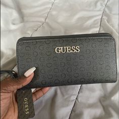 Guess Wallet Everyday Gray Bag With Card Slots, Gray Bags With Card Slots For Everyday Use, Gray Bags With Card Slots For Daily Use, Gray Wallets With Interior Card Slots, Gray Wallets With Zipper Closure For Everyday Use, Designer Wallets For Women, Guess Wallet, Guess Bag, Dream Gift