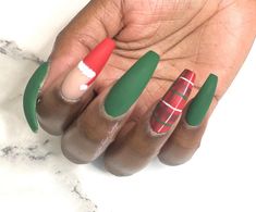 Green And Red Christmas Nails, Santa Nails, Heart Eye, Red Christmas Nails, Plaid Nails, Santa Baby, Fire Nails, Cute Sets, Matte Nails