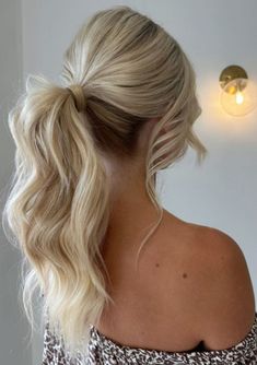 Dry Texture And Luminous Easy Ponytail Hairstyle Ideas: 41 Easy Ponytail Hairstyles To Power Up Your Textured Low Ponytail Wedding, High Pony Hoco Hairstyles, Cute Fancy Ponytail Hairstyles, Bride Hair For Medium Length, Hair Upstyles Ponytail, Wedding Hairstyle High Ponytail, Mid Ponytail Wedding Hair, Simple Fancy Ponytail, Bridesmaid Low Ponytail Hairstyles