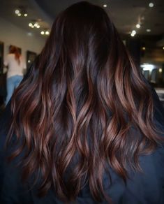 33+ Best Copper Balayage On Brown Hair Trends Copper Balayage On Brown Hair, Copper Highlights On Black Hair, Beautiful Brown Hair Color, Balayage On Brown Hair, Copper Brunette, Box Hair Dye, Burgundy Hair Dye, Dark Brown Hair Balayage, Brown Hair Trends